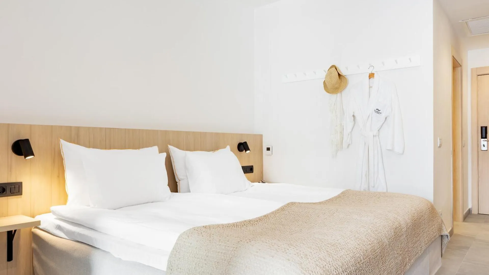 **** Курортный комплекс Sunwing Fanabe Beach Адехе Испания